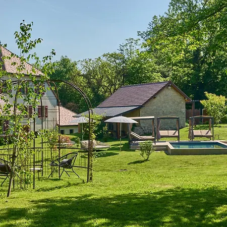 Maison Zugno & מלון